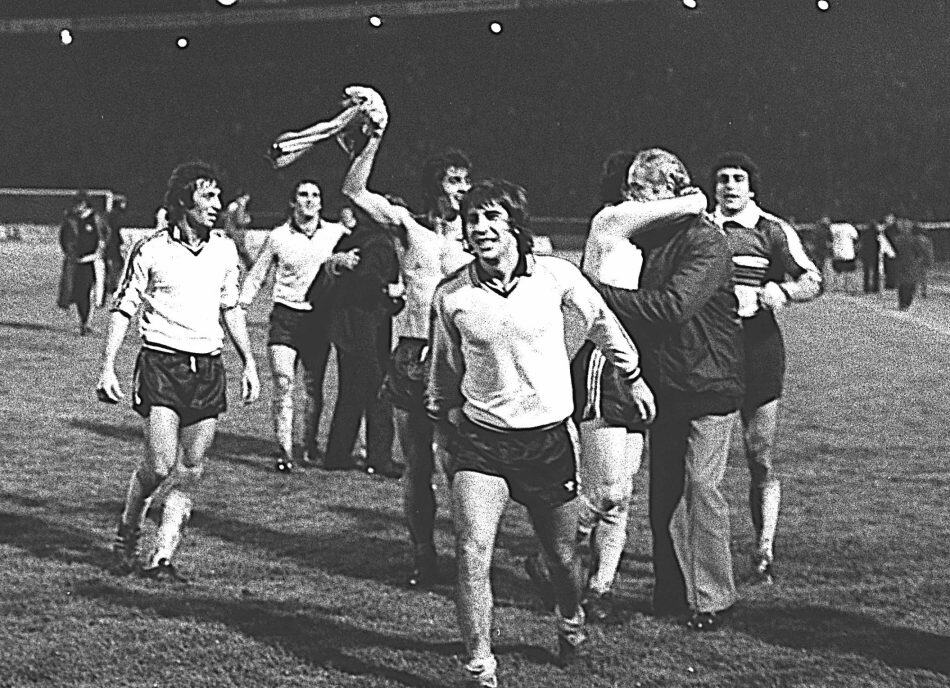 Σαν σήμερα το 1977: Η ΑΕΚ πήρε την πρόκριση μέσα στο απόλυτο χάος των επεισοδίων!