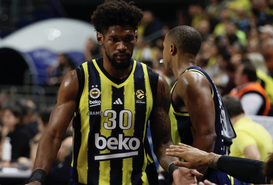 Τι έκανε ο Κρις Σίλβα στο ντεμπούτο του με τη Φενέρμπαχτσε κόντρα στον Ολυμπιακό