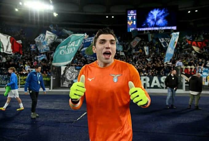 Ο Μανδάς μετακομίζει στην Μπόρνμουθ!