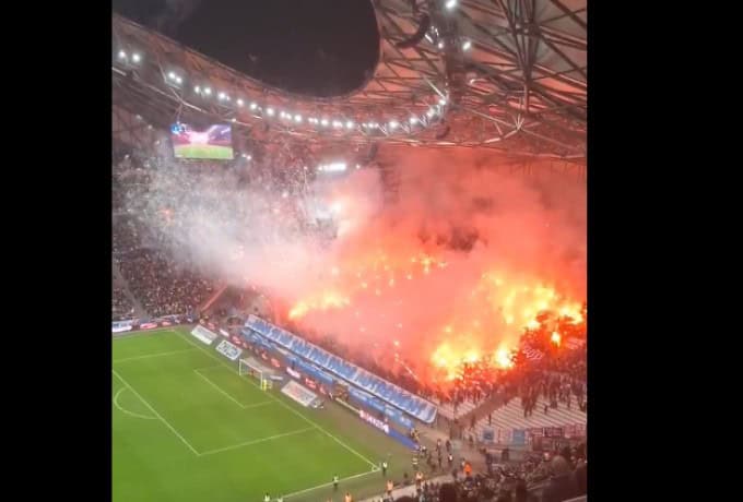 «Φωτιά» στο Βελοντρόμ με εκπληκτικό pyroshow από τους οπαδούς της Μαρσέιγ (VIDEO)