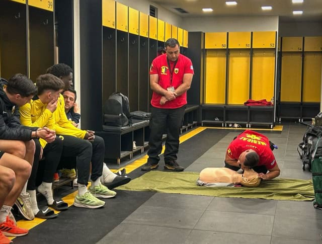 Σεμινάριο πρώτων βοηθειών για την Κ19 της ΑΕΚ (ΦΩΤΟ)