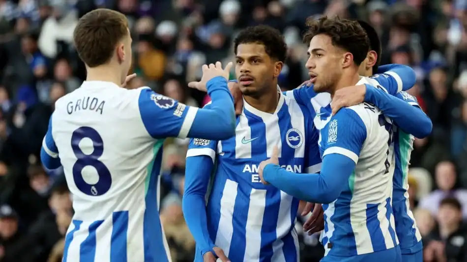 Πρωταγωνιστής ο Κωστούλας στην νίκη της Μπράιτον