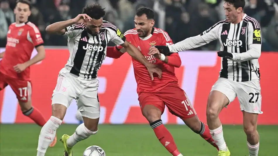 Champions League:  Η Γιουβέντους 2-0 την Μπενφίκα «κλείδωσε» τα play off, η Μπαρτσελόνα 2-4 στην Πράγα
