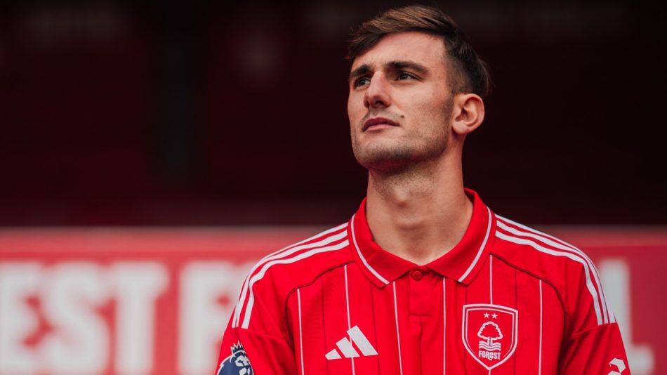 Η Νότιγχαμ Φόρεστ αποκτά δανεικό τον Λορέντσο Λούκα από τη Νάπολι