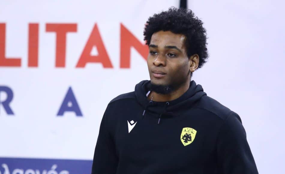 Ετοιμάζεται για το ντεμπούτο του με την ΑΕΚ ο Μπράουν – Ποια τα δεδομένα