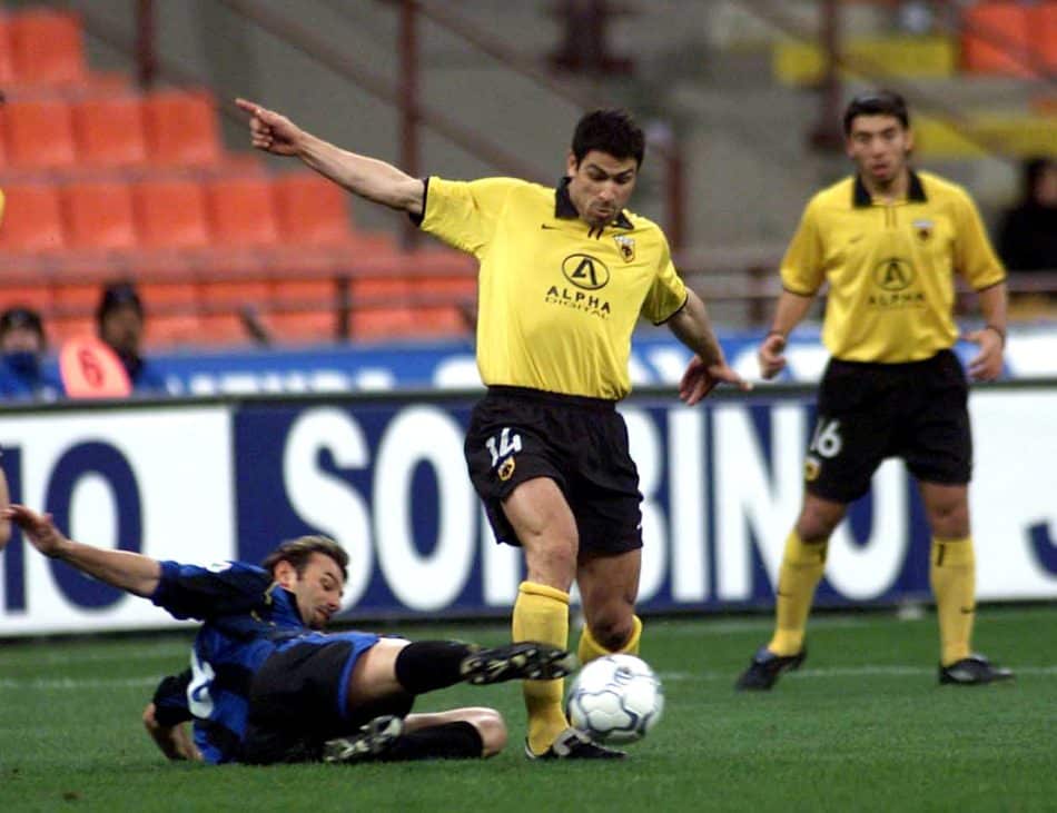 Σαν σήμερα το 2002: Η ΑΕΚ «πάλεψε» απέναντι στην Ίντερ στην Ιταλία, με τους φιλάθλους της να «κλέβουν» την παράσταση