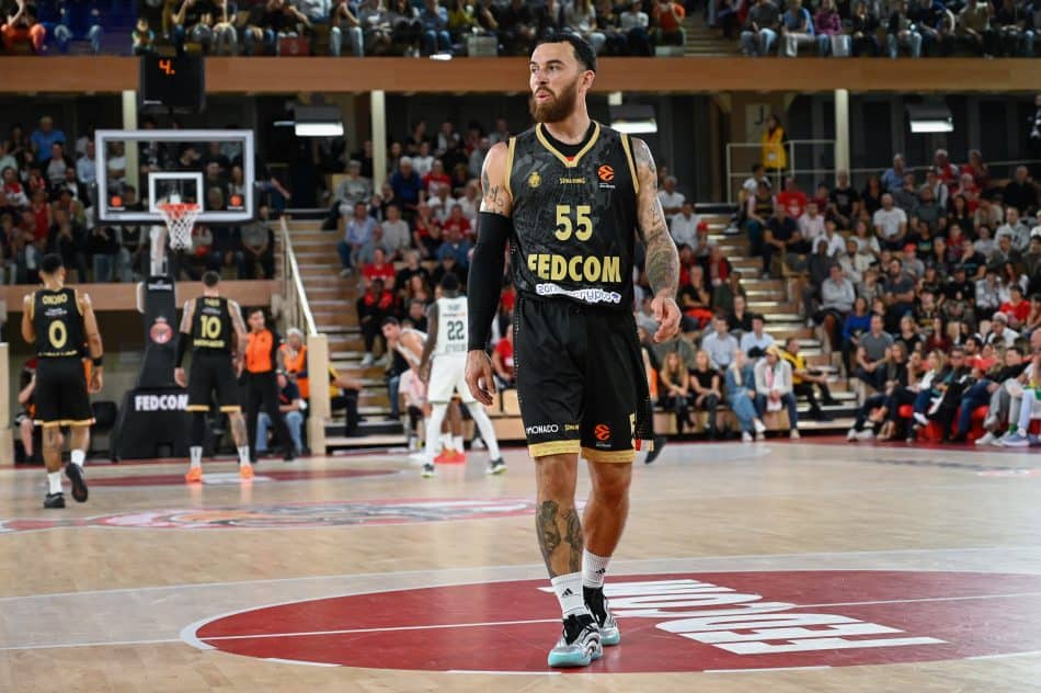 Ξέσπασμα του Μάικ Τζέιμς για την κατάσταση στη Μονακό – «Καλέστε τον Γιαννακόπουλο»