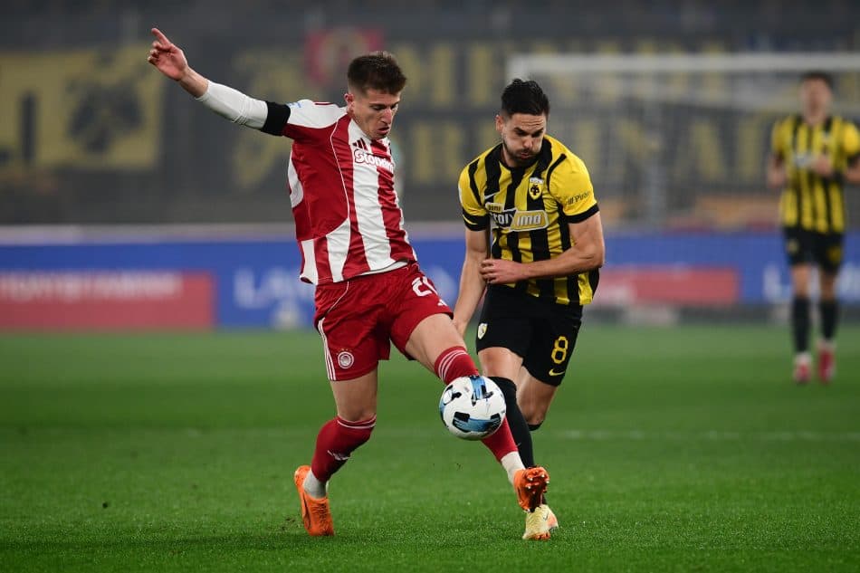 ΑΕΚ: Το VIDEO από το φάουλ του Κοστίνια στον Γκατσίνοβιτς που δεν αντίκρισε κάρτα