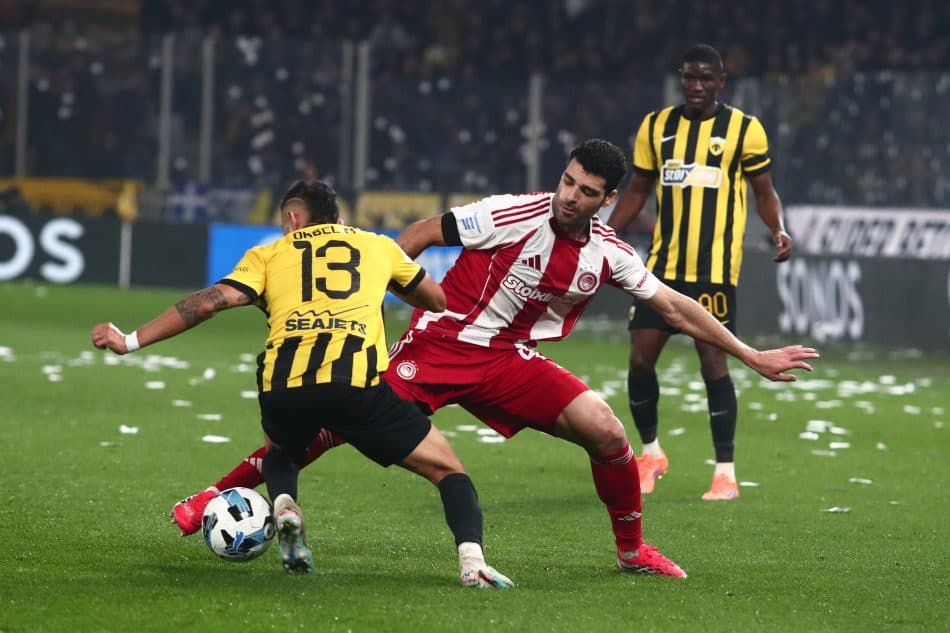 ΑΕΚ: Το VIDEO από το φάουλ του Ταρέμι πάνω στον Πινέδα που θα ήταν δεύτερη κίτρινη