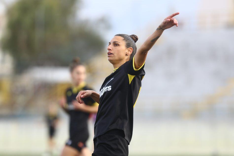 Η ΑΕΚ στους «4» του Κυπέλλου – Νίκησε ξανά με 2-1 τον ΝΠΣ Βόλου και «σφράγισε» την πρόκριση