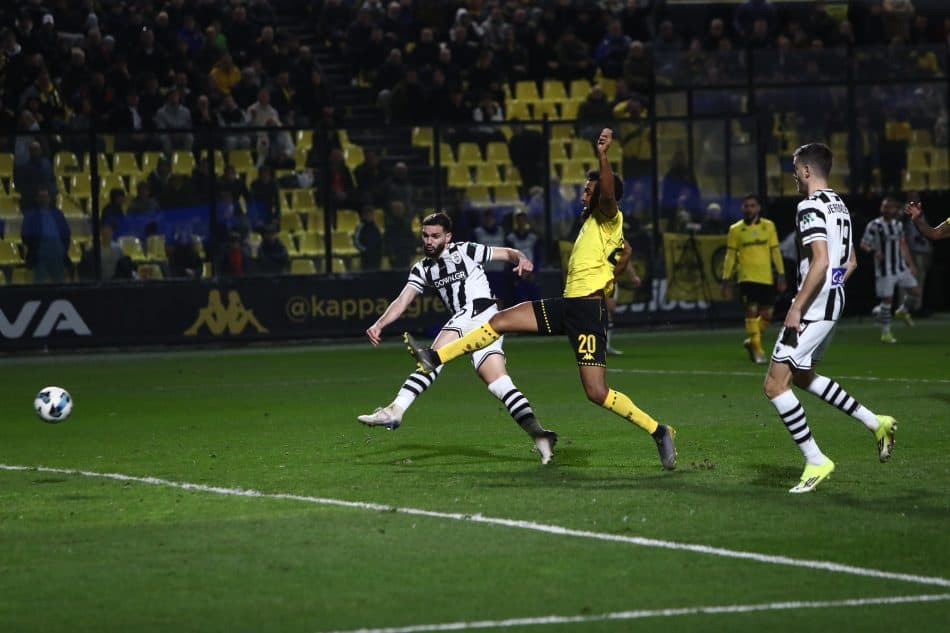 Αρης-ΠΑΟΚ: Σκόραρε ο Οζντόεφ αλλά ακυρώθηκε ως οφσάιντ (VIDEO)