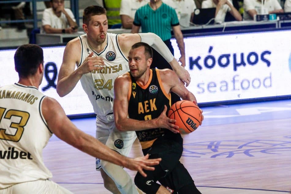 Απίστευτη ατυχία! Η ΑΕΚ κατεβαίνει στον Προημιτελικό με Ολυμπιακό χωρίς πλέι μέικερ, 5  ξένους και 9 παίκτες!