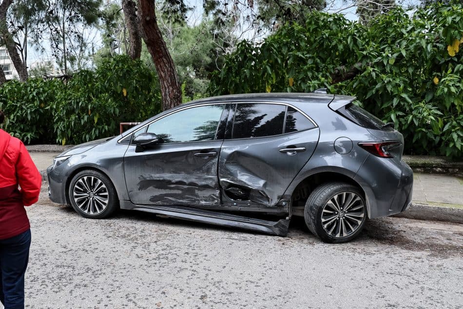 Αυτή είναι η ποινή που επιβλήθηκε στην γνωστή τραγουδίστρια – Πήρε σβάρνα 5 αυτοκίνητα