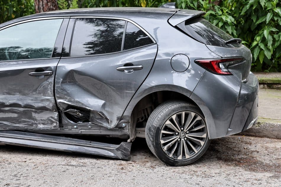 «Έχω πάθει σοκ»: Η πρώτη αντίδραση του πατέρα της τραγουδίστριας που προκάλεσε ζημιές στο Κολωνάκι