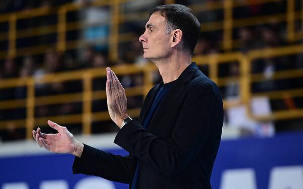 Μπαρτζώκας: «Έλειπαν δύο πόιντ γκαρντ της ΑΕΚ και μας διευκόλυνε»