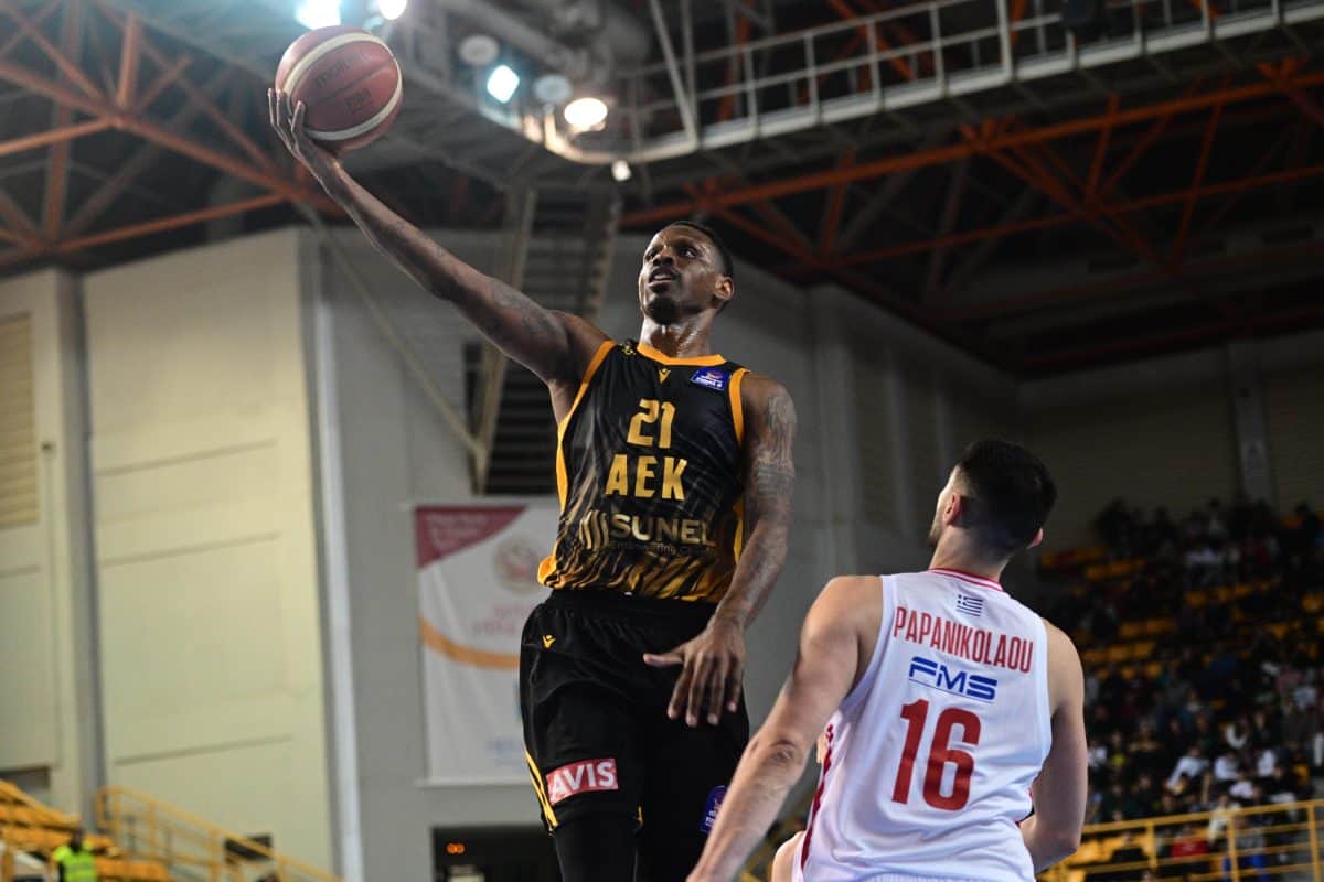 Τα highlights από τον αγώνα της ΑΕΚ με τον Ολυμπιακό (VIDEO)