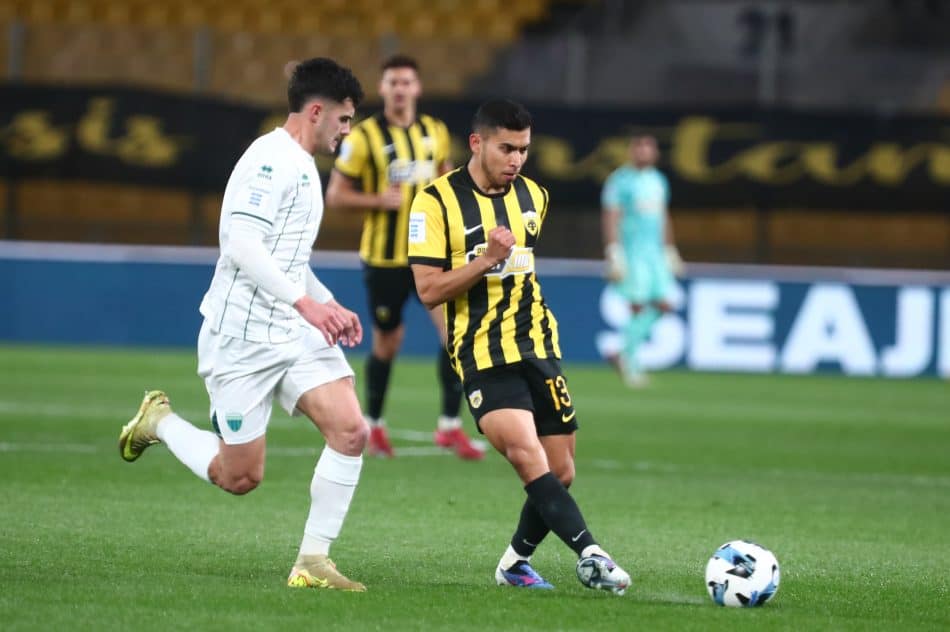 Οι παίκτες της ΑΕΚ που είναι στο όριο των κίτρινων καρτών