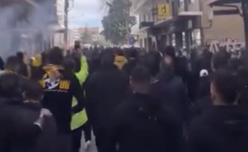 Η πορεία των οπαδών της ΑΕΚ προς το γήπεδο των Σερρών (VIDEO)