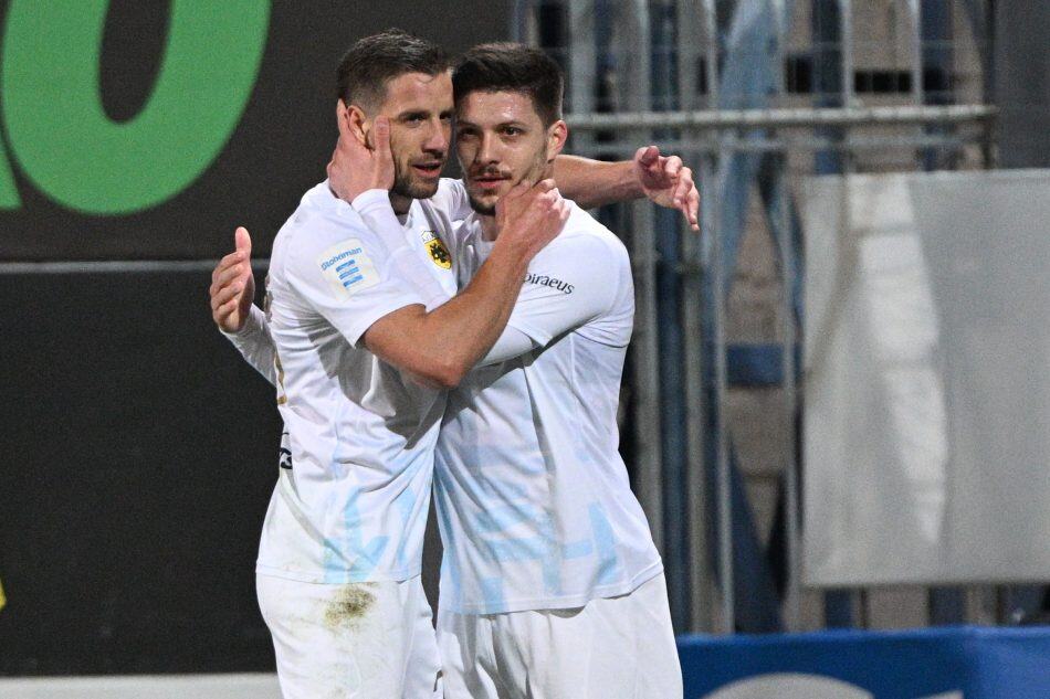 Ο Νίκολιτς ποντάρει πολλά και για το ματς της Κυριακής, στο δίδυμο με Γιόβιτς και Βάργκα στην επίθεση