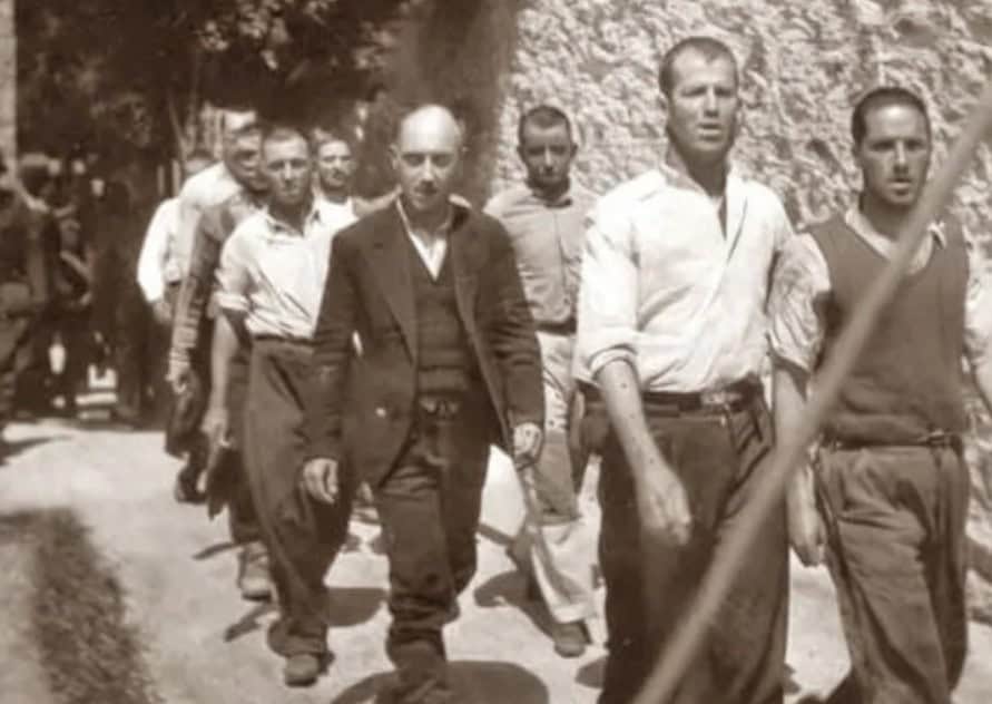 Αυθεντικές οι φωτογραφίες της Καισαριανής -Συλλογή με 262 εικόνες, τις αγοράζει η Αθήνα, λέει το υπ. Πολιτισμού