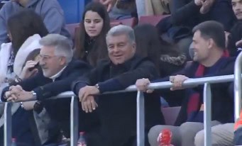 Ο Λαπόρτα τραγούδησε σύνθημα κατά της Ρεάλ: «Όποιος δεν… πηδάει είναι Madridista»