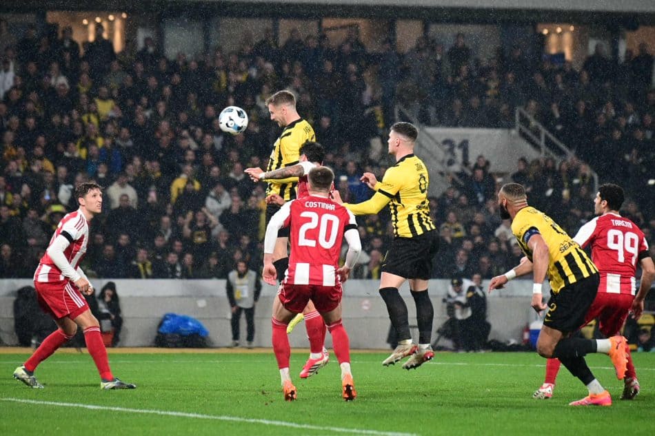 Ο Βάργκα «κάρφωσε» τον Ολυμπιακό για το 1-0 της ΑΕΚ! (VIDEO)