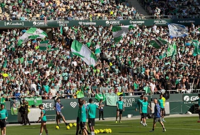 Πλήθος κόσμου στην τελευταία προπόνηση της Μπέτις πριν το ντέρμπι με την Σεβίλλη – Πάνω από 20.000 οπαδοί στην προπόνηση (VIDEO)