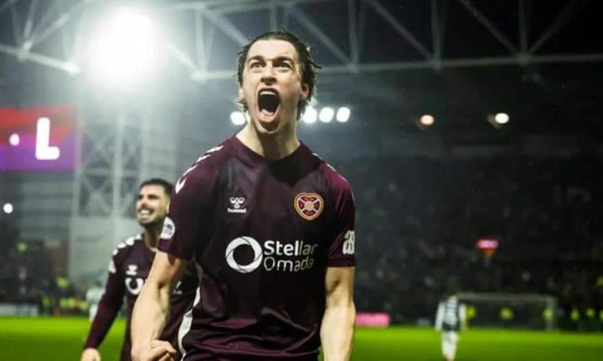 Η Χαρτς μόνη στην κορυφή μετά το «στραβοπάτημα» των Σέλτικ και Ρέιντζερς