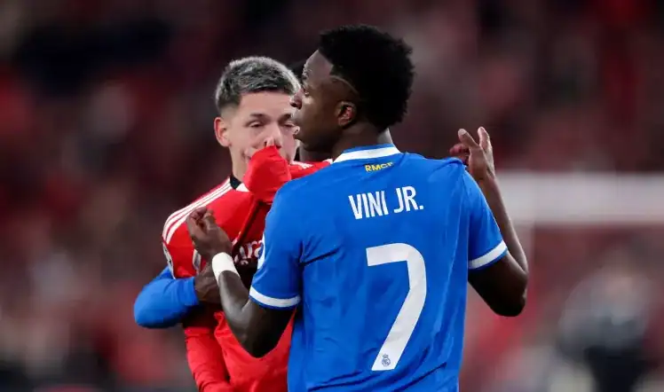 Ο Τζανλούκα Πρεστιάνι απαντά στις κατηγορίες περί ρατσισμού (VIDEO)