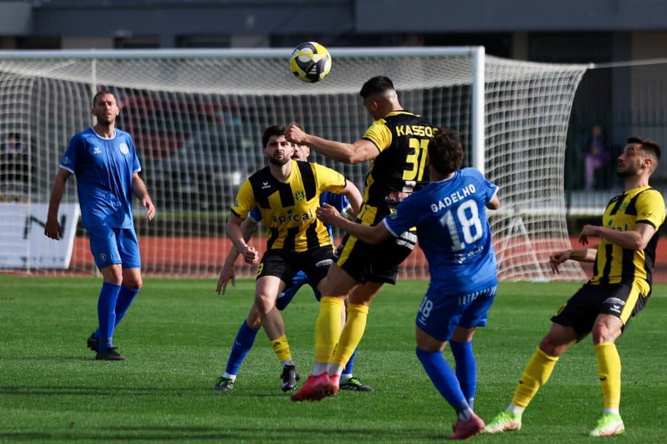 «Κόλλησαν» κι έχασαν έδαφος ΑΣΑ και Νίκη-Επίθεση κατά της διαιτησίας