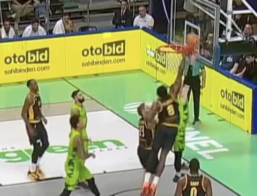 Τόφας-ΑΕΚ: Η επική τάπα του Φίζελ (VIDEO)