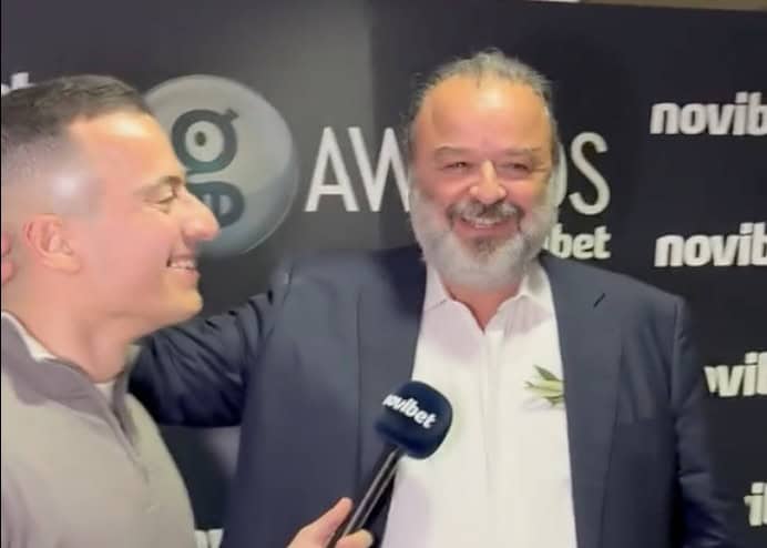Ηλιόπουλος: «Αν η ΑΕΚ ήταν αυτοκίνητο θα ήταν αυτό που οδηγώ – Τόσο γρήγορο που ξεπερνάει την σκέψη του ανθρώπου» (VIDEO)
