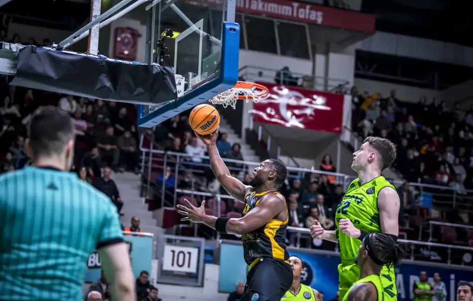 ΑΕΚΑΡΑ μέσα στην Τουρκία, έκανε μια χαψιά (90-93) την Τόφας!