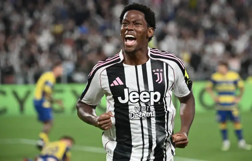 Η Μαρσέιγ εξετάζει τον Τζόναθαν Ντέιβιντ της Γιουβέντους