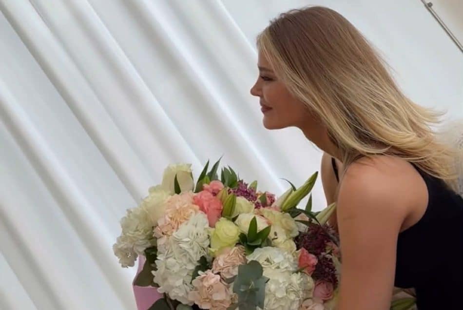 Η τεράστια ανθοδέσμη του Γιόβιτς στη σύζυγο του για την Ημέρα της Γυναίκας (ΦΩΤΟ)