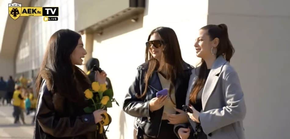 Η ΑΕΚ μοίρασε κίτρινα τριαντάφυλλα για την ημέρα της γυναίκας πριν το παιχνίδι με την ΑΕΛ (ΦΩΤΟ-VIDEO)