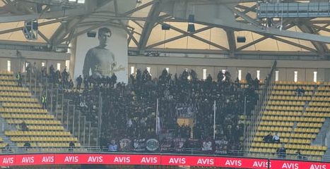 Στη Νέα Φιλαδέλφεια οι φίλαθλοι της ΑΕΛ (ΦΩΤΟ)