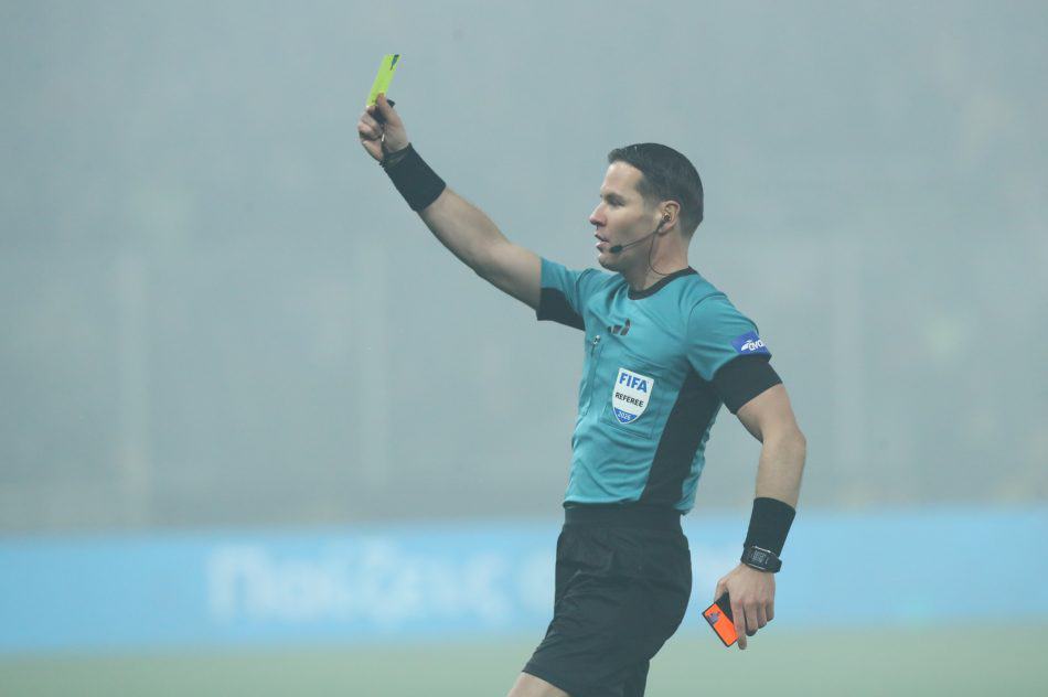 Σκάνδαλο στην Ολλανδία με πέναλτι που δεν… είδε ο Μάκελι (VIDEO)