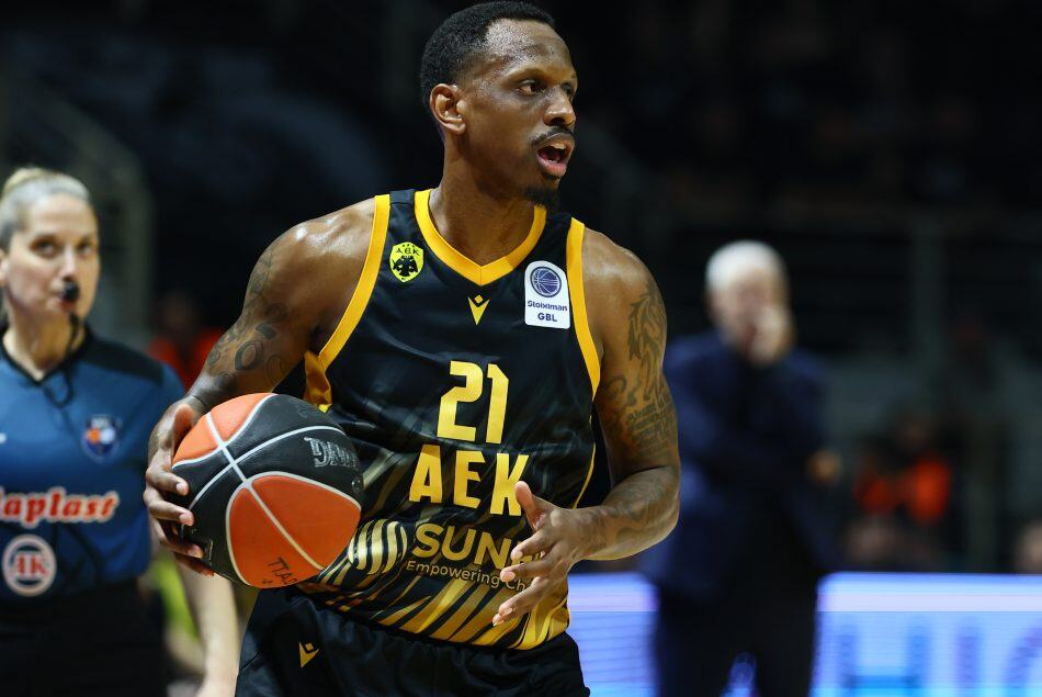 «Αδικήθηκε όσο κανένας»: Η αντίδραση του Νάναλι στην δήλωση πρώην στελέχους της Παρτίζαν (ΦΩΤΟ)