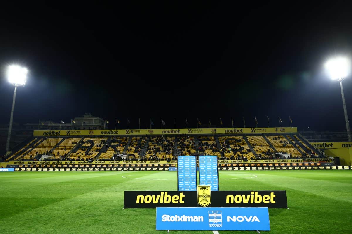 Σύλληψη για 51χρονο που πέταξε το μπουκάλι στο «Κλεάνθης Βικελίδης»