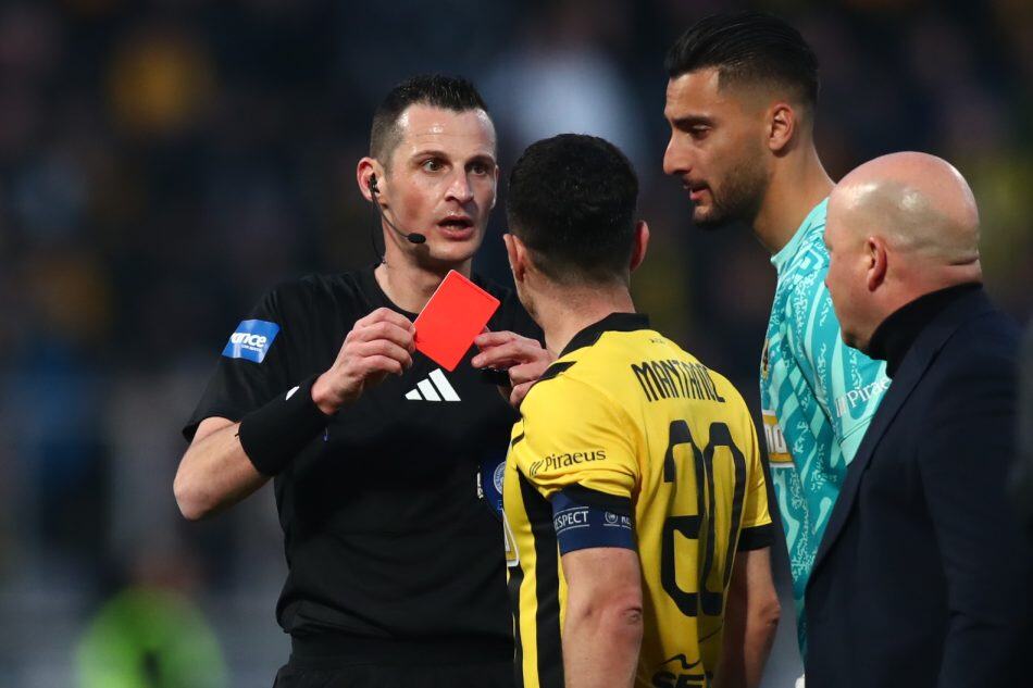 Απίστευτος Τσιμεντερίδης: Απέβαλε και τον Νίκολιτς! (VIDEO)