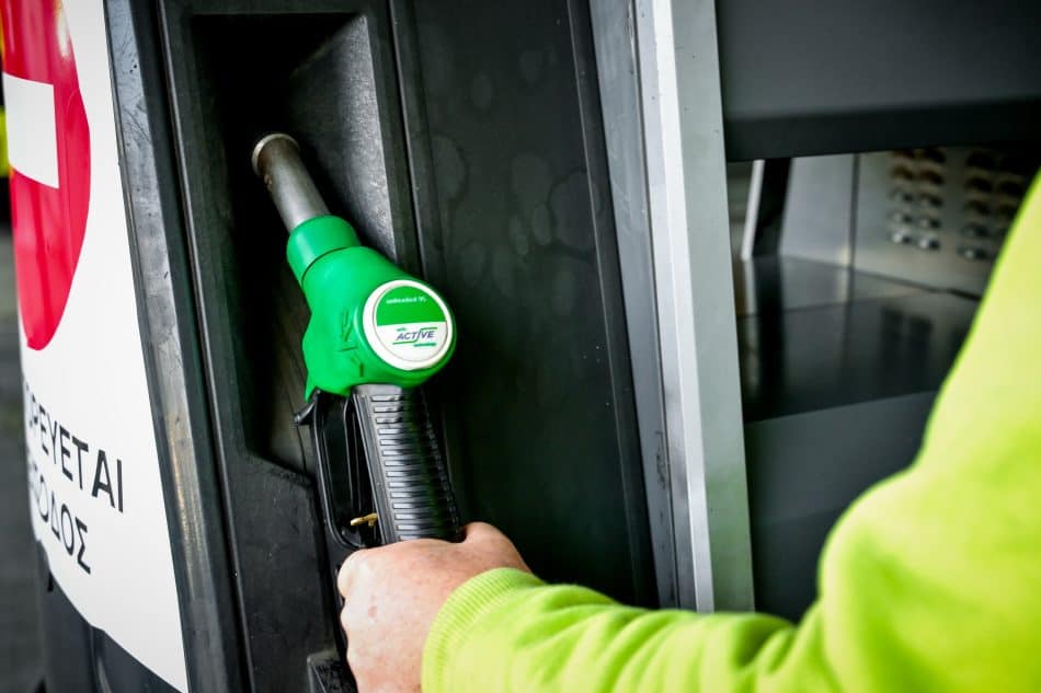 Η τιμή της βενζίνης θα φτάσει στα 2 ευρώ μέσα στην εβδομάδα!