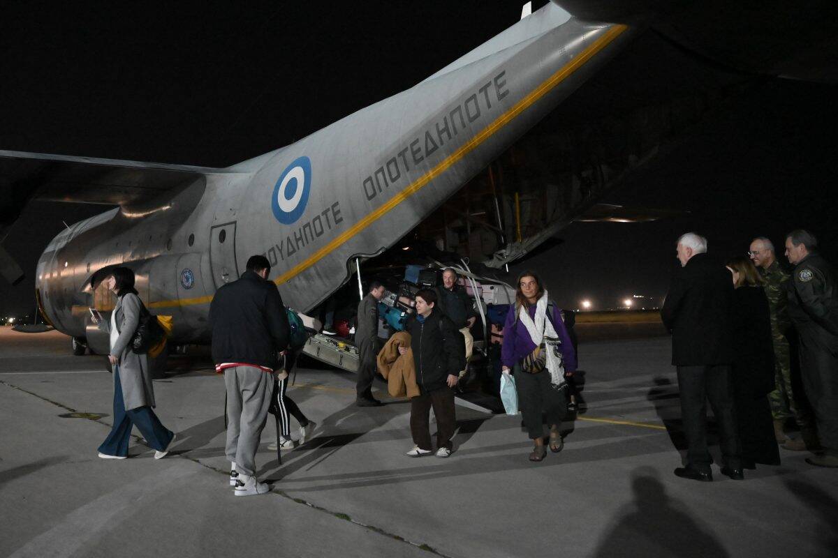 Επαναπατρισμό για 538 Έλληνες από την Μέση Ανατολή: «Ακούγαμε συνέχεια εκρήξεις»