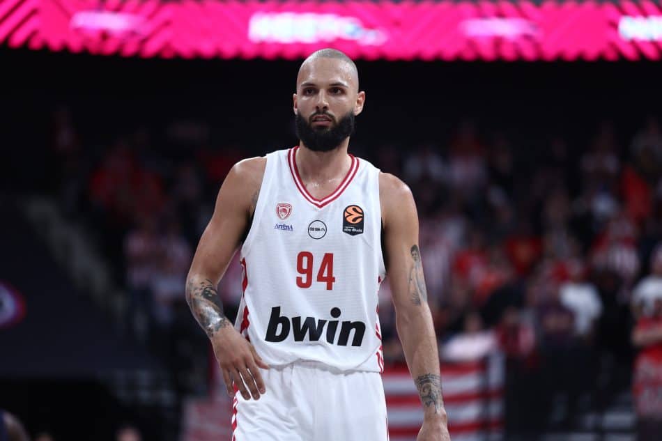 Φουρνιέ: «Σκέφτομαι να αποσυρθώ μόλις λήξει το συμβόλαιο μου με τον Ολυμπιακό»