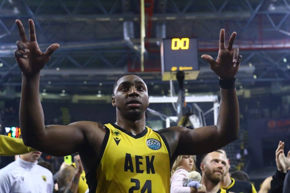 ΑΕΚ BC: Aποθέωση από τον κόσμο μετά την νίκη απέναντι στην Τόφας (ΦΩΤΟ-VIDEO)