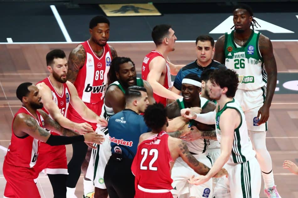 Γιατί αποβλήθηκαν Ναν και Ντόρσεϊ σύμφωνα με το φύλλο αγώνα