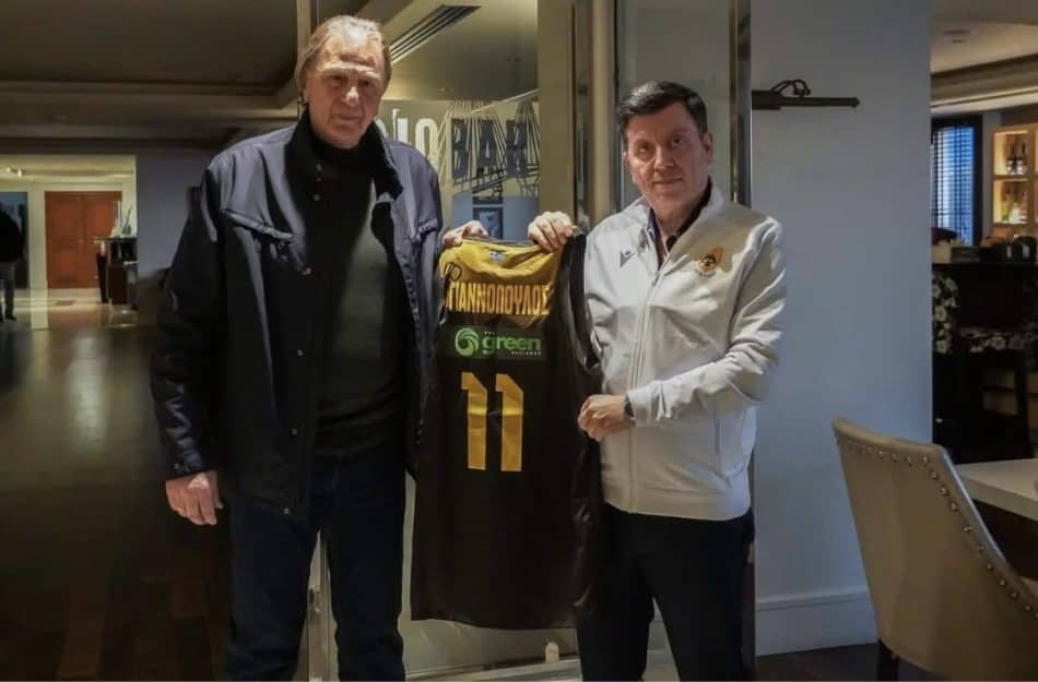 Η ΑΕΚ τίμησε τον Βασίλη Γιαννόπουλο, έναν από τους ήρωες του πρώτου Κυπέλλου Ελλάδος! (ΦΩΤΟ)