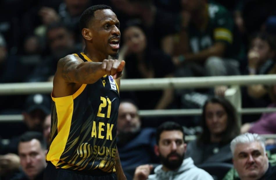 Τζέιμς Νάναλι: «Ο Ομπάντοβιτς και ο Σάκοτα που έκανε εύκολη την απόφαση για την ΑΕΚ»