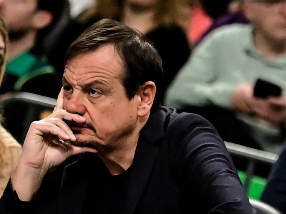 Αταμάν: «Ο Ρισόν Χολμς κοιμόταν στο glass floor»