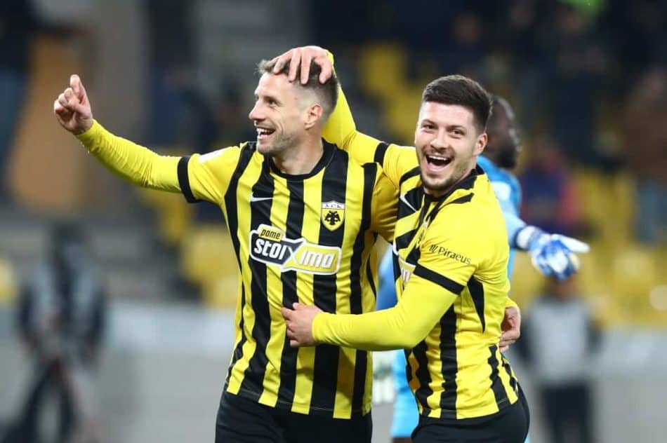 Από τον «Μπίλαρο» μέχρι το τελευταίο σφύριγμα της λήξης – Η παρακάμερα του ΑΕΚ – Κηφισιά! (VIDEO)